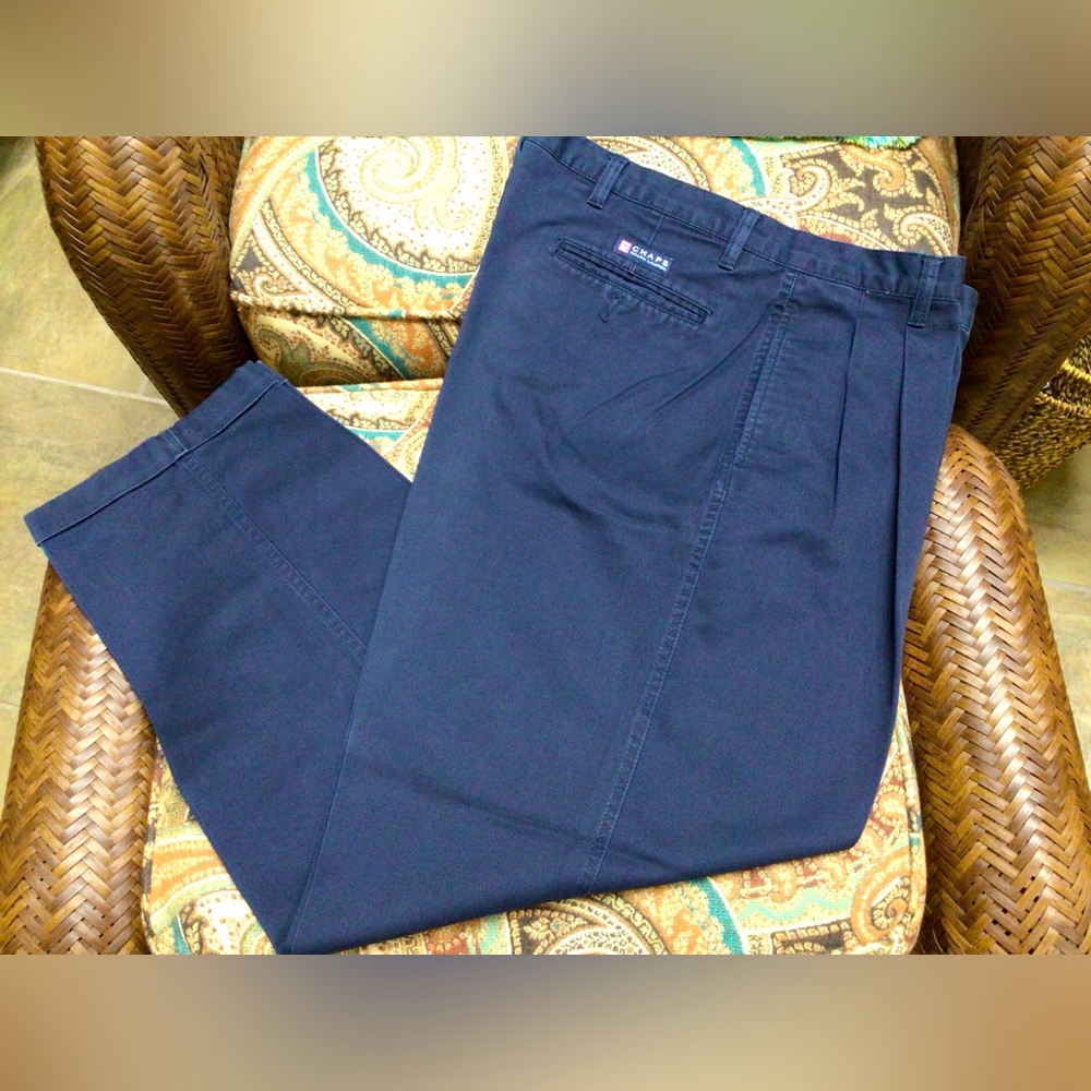 Chaps by Ralph Lauren men’s casual pants. EUC.